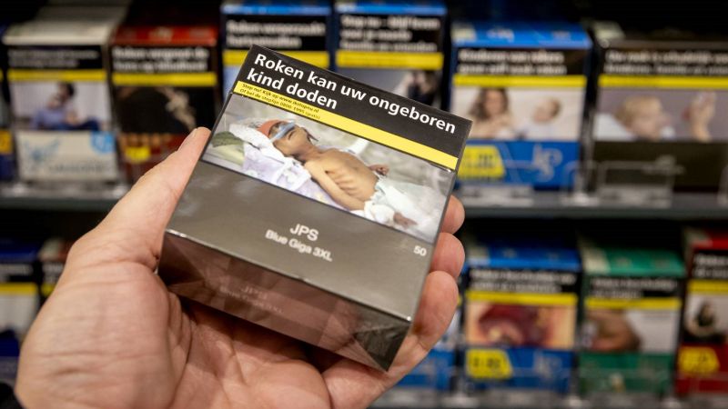 Pak sigaretten met daarop de waarschuwende tekst Roken kan uw ongeboren kind doden